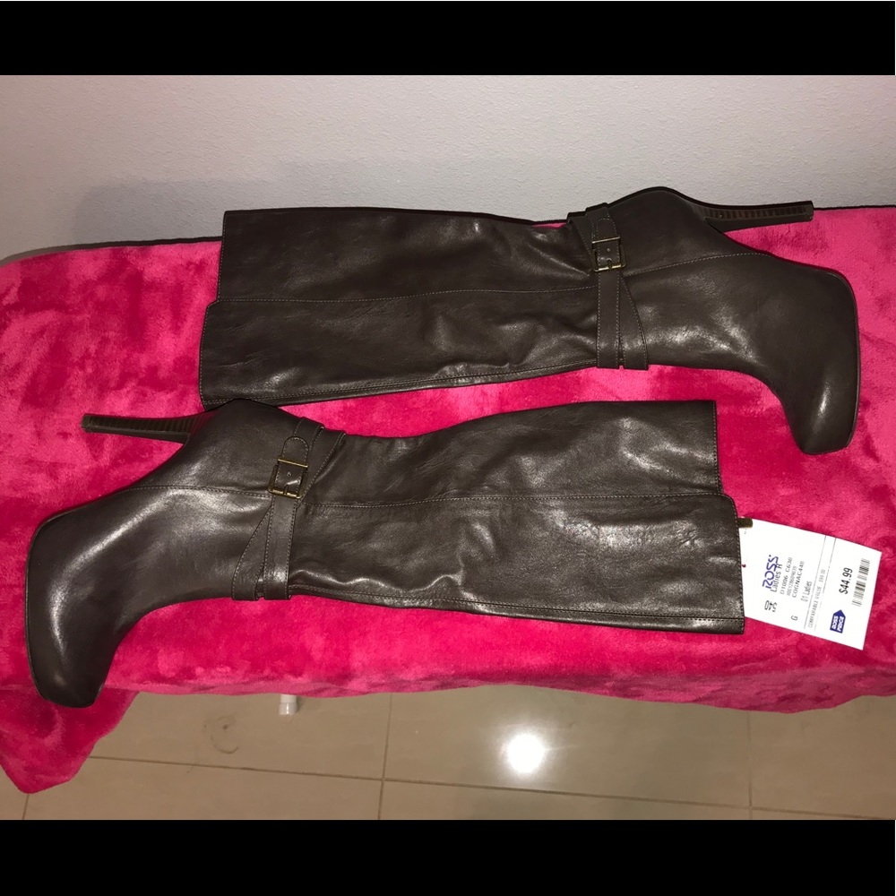 NWT BCBG boots
